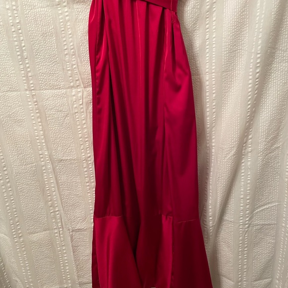 New without tags LF Leslie Fay red satin dresss with flutter sleeves size 14 - Picture 8 of 9